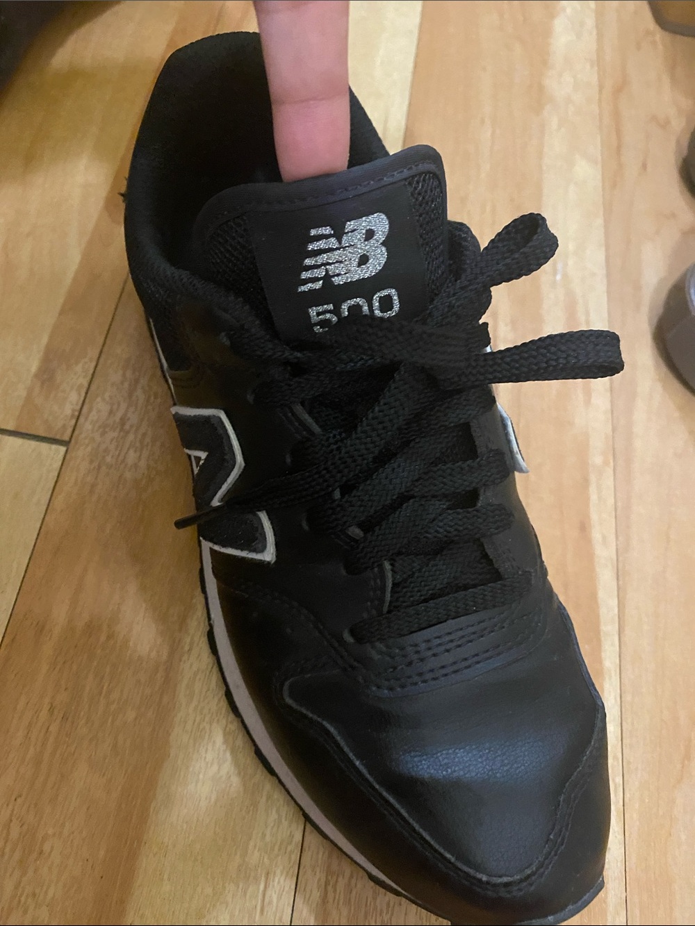 New Balance 500 Women’s Black and White Sneakers